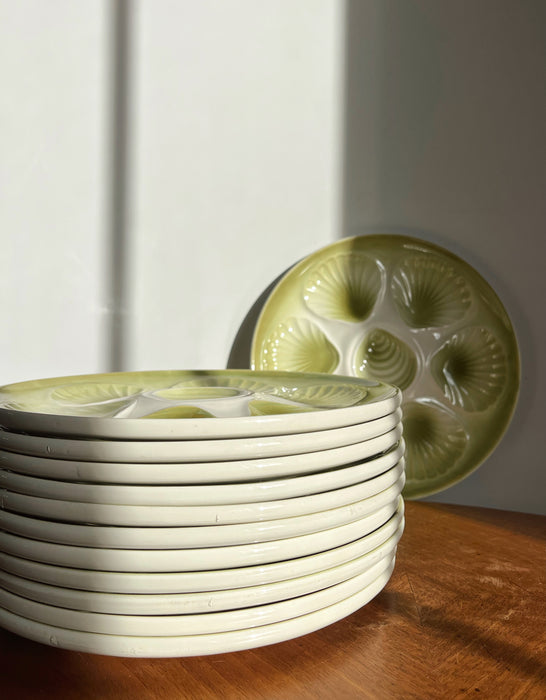 12 assiettes à huîtres