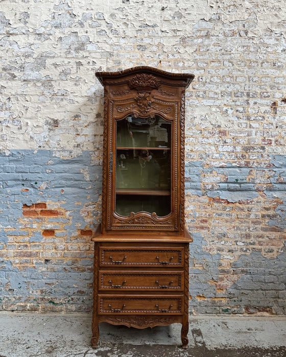 Vitrine néo-rustique