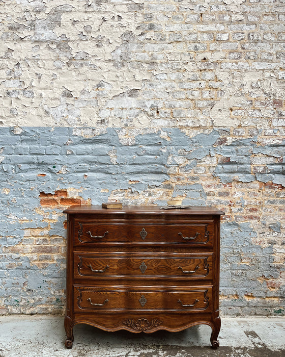 Neo-rustic chest of drawers