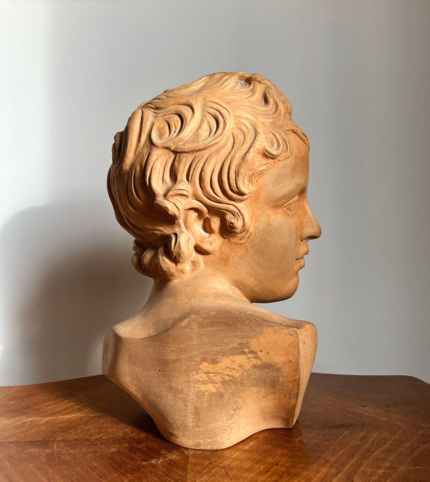 Buste en terre cuite