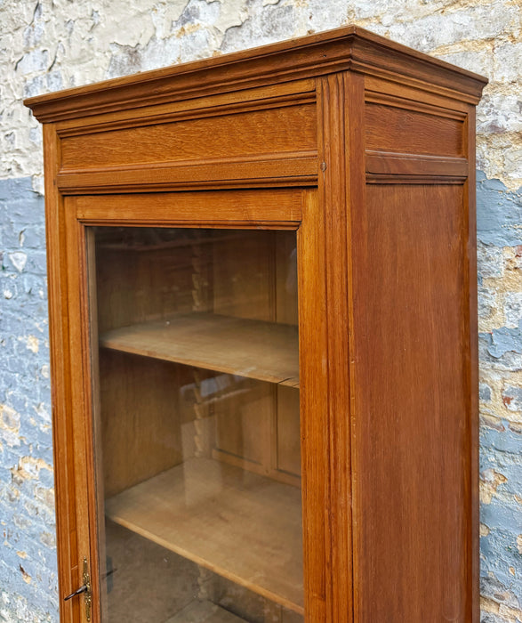 Vitrine en chêne