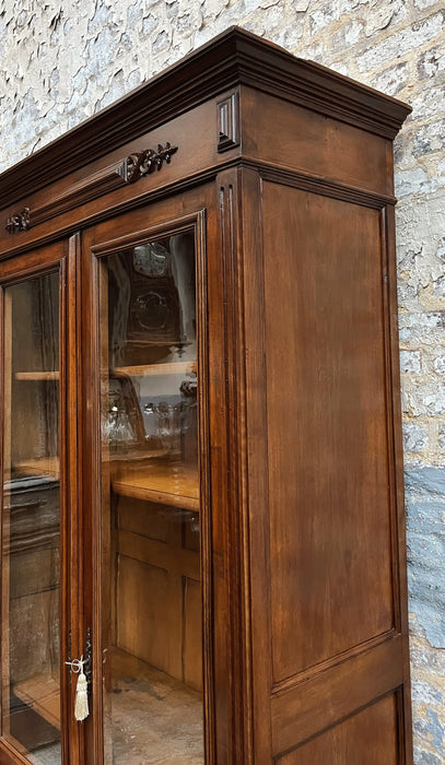 Bibliothèque en noyer