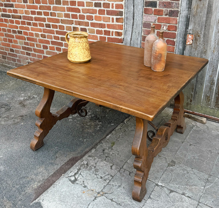 Table Renaissance espagnole