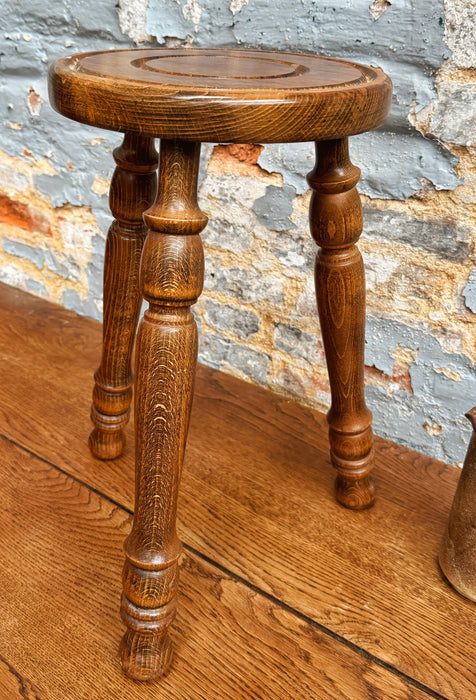 Tripod stool
