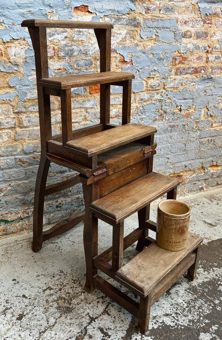 Chaise escabeau