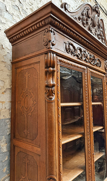 Oak bookcase