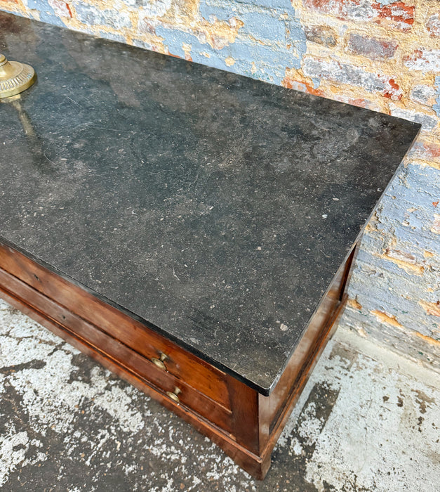 Mahogany chest of drawers