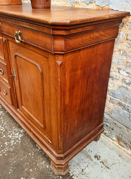 Buffet Louis Philippe