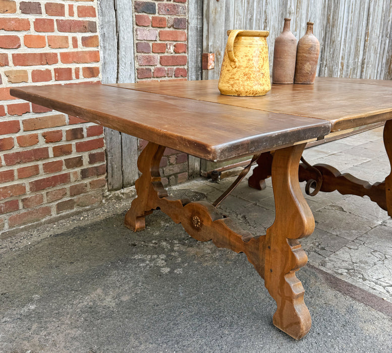Table Renaissance espagnole