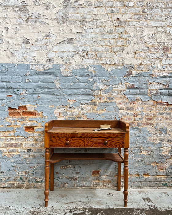 Table de toilette