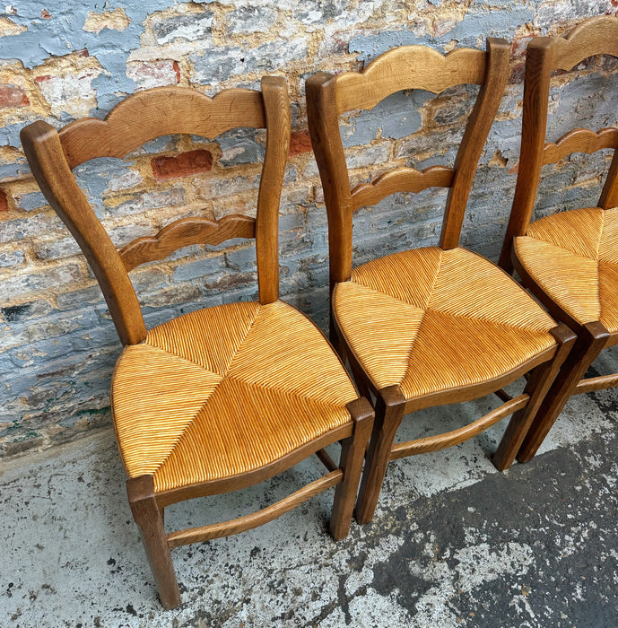 4 chaises rustiques