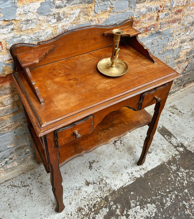Table d'appoint
