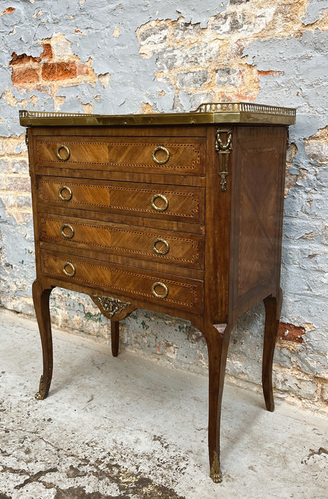 Louis XV chest of drawers