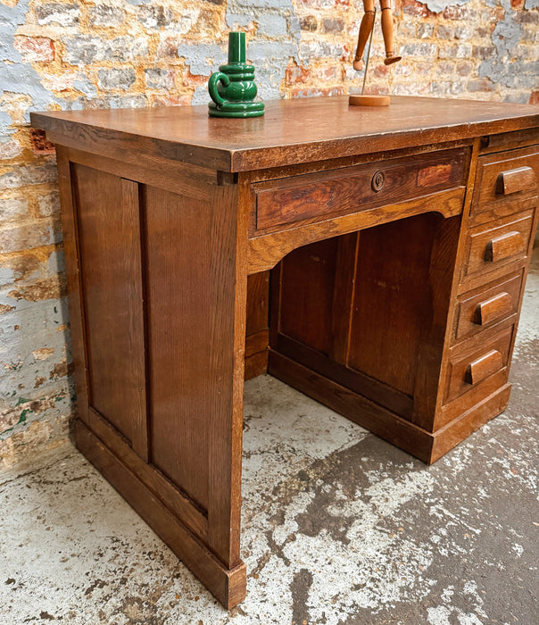 Bureau des années 40