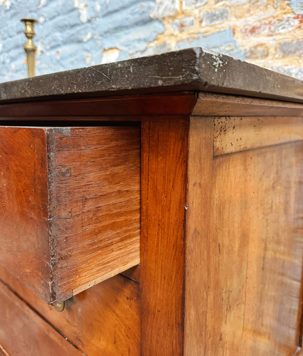 Mahogany chest of drawers