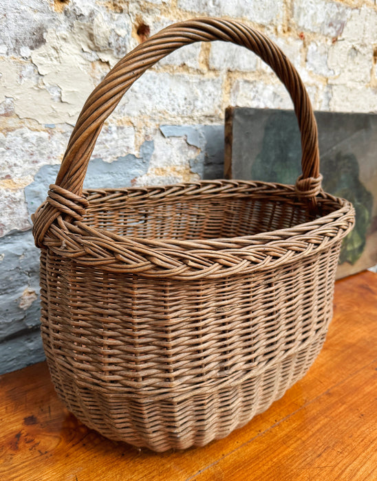 Wicker basket