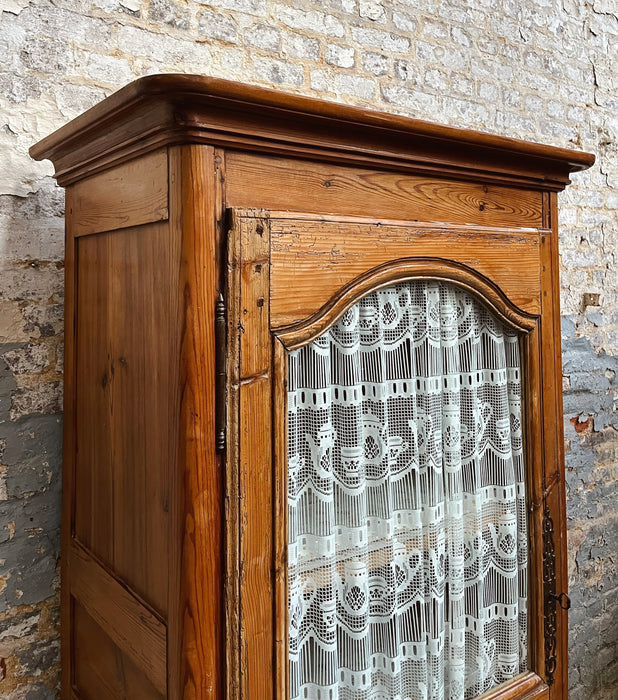 Bonnetière en pitchpin