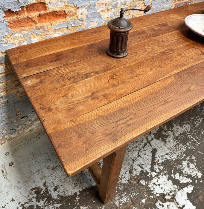 Oak table
