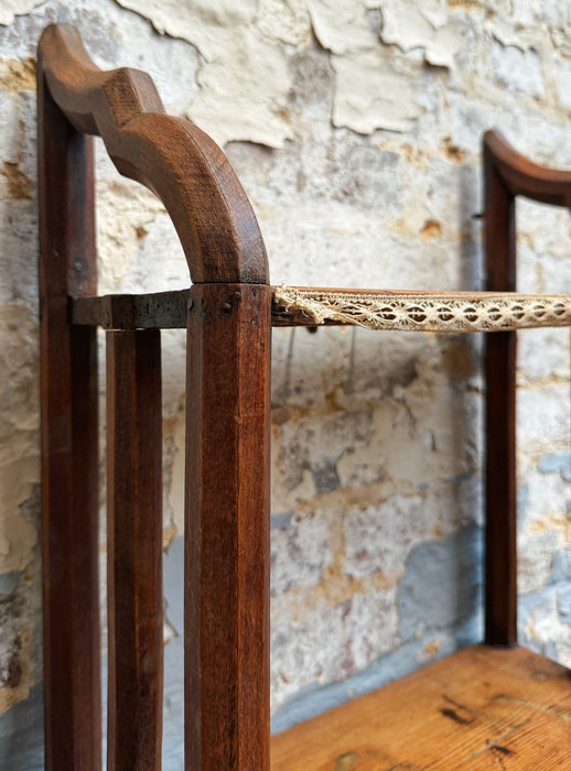 Wall shelf
