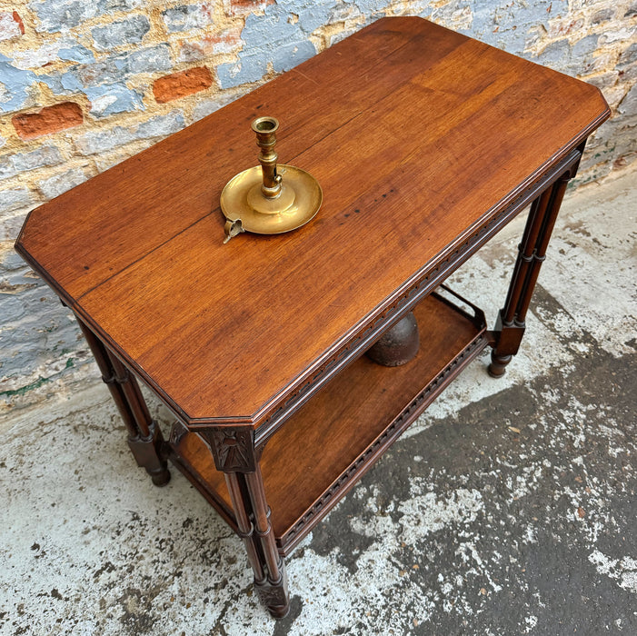 Table en noyer