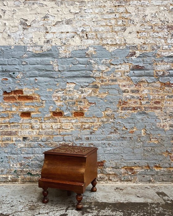 Meuble à pot de chambre