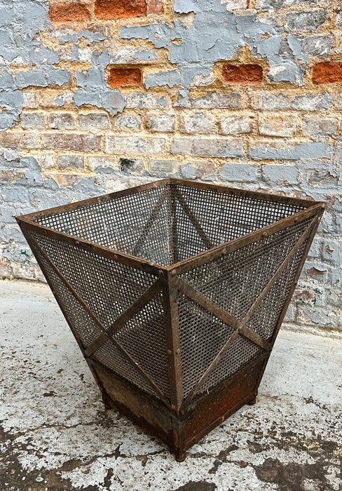 Iron planter