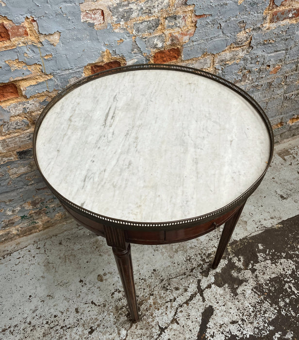 Bouillotte table