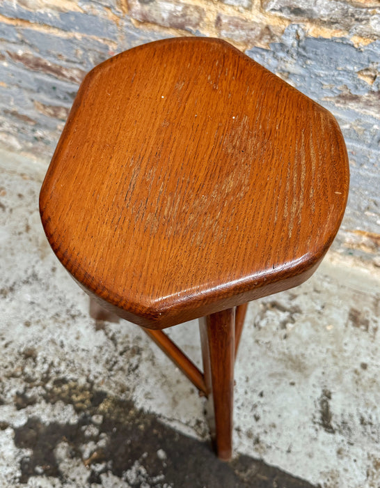 Tabouret brutaliste