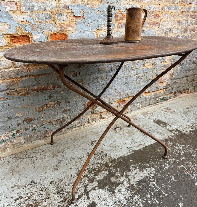 Table en fer forgé