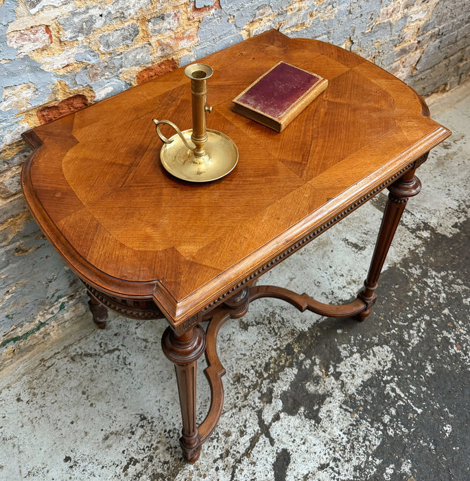 Table de milieu