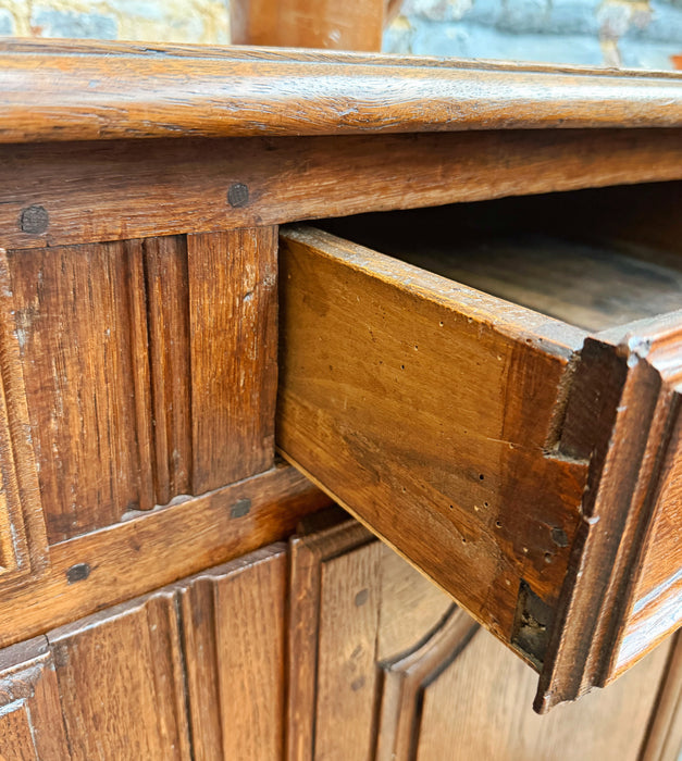 Buffet rustique