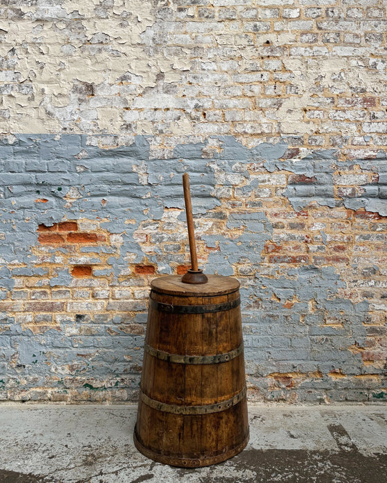 Butter churn
