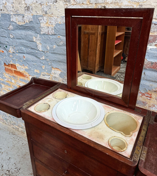 Barber cabinet