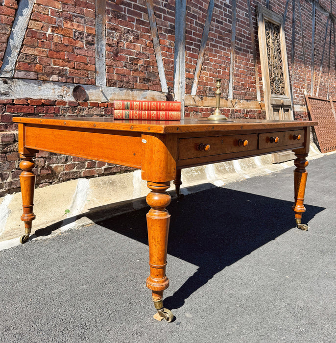 Notary desk