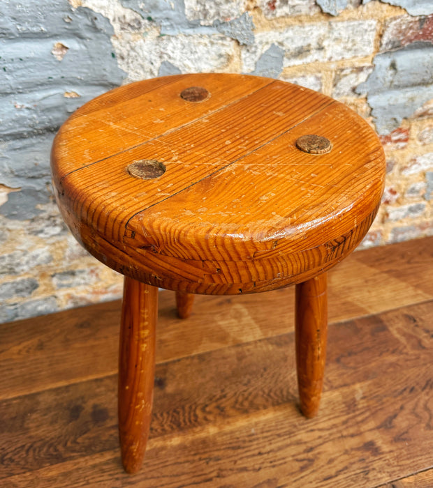 Tripod stool