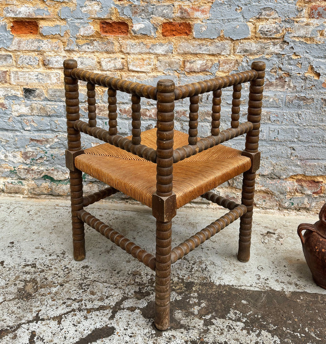 Corner chair