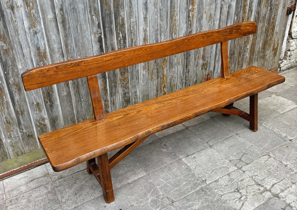 Banc brutaliste