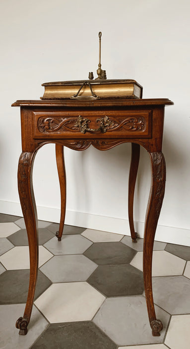 Regency table