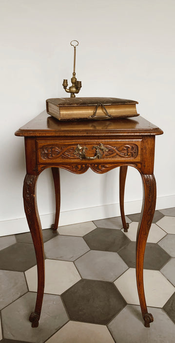 Regency table