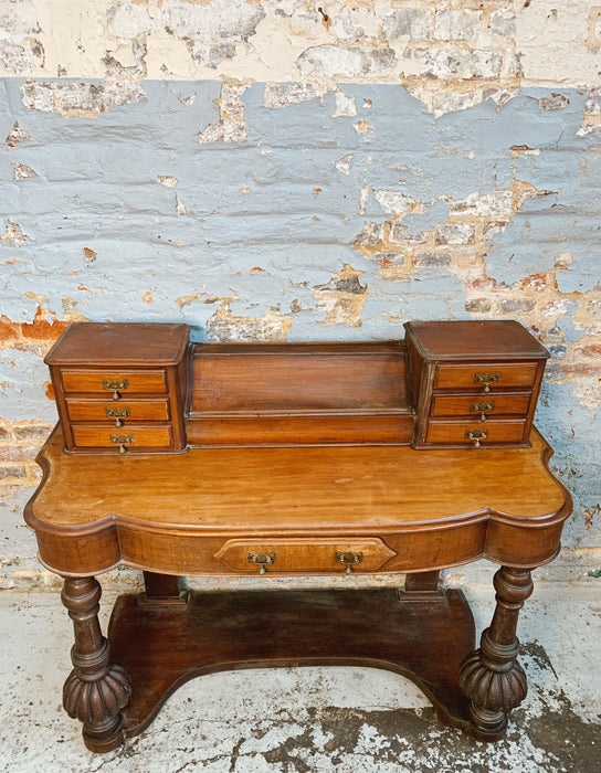 Dressing table