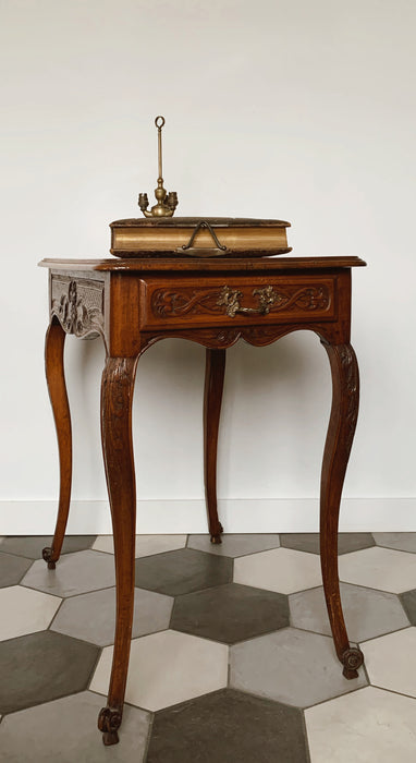 Regency table