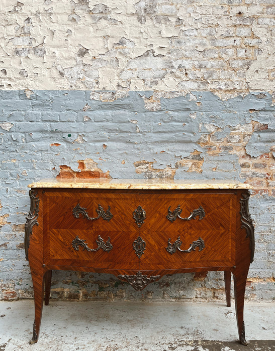 Louis XV chest of drawers