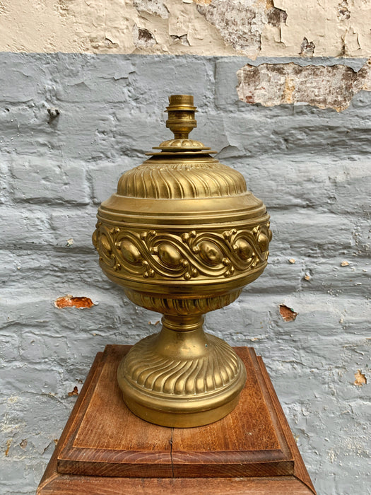 Lamp base