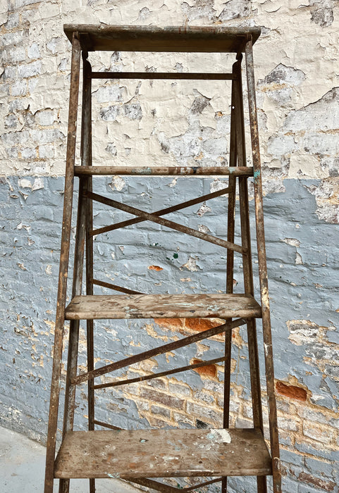 Industrial stepladder